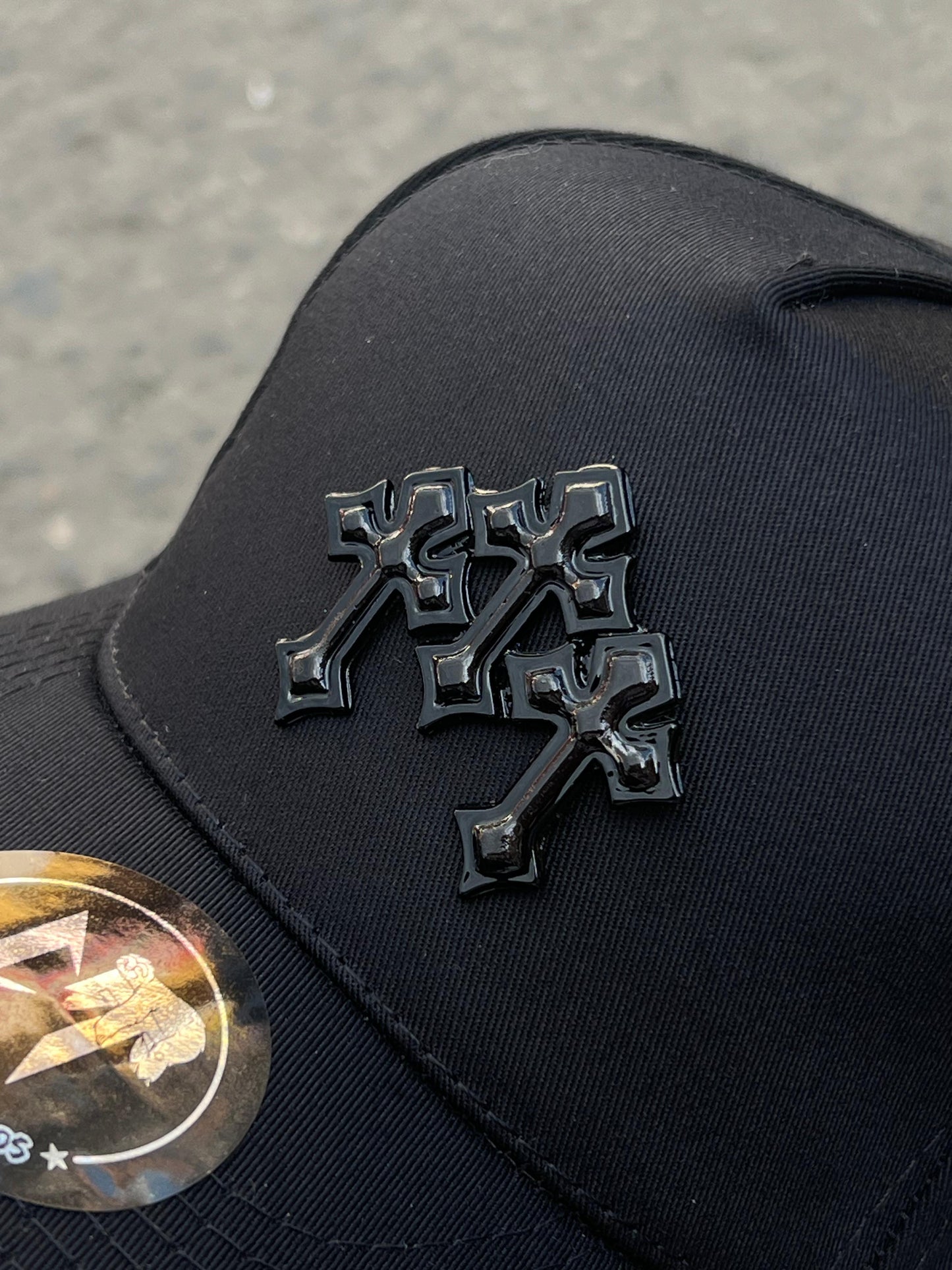 Gorra BELICA CRUCES PLACA